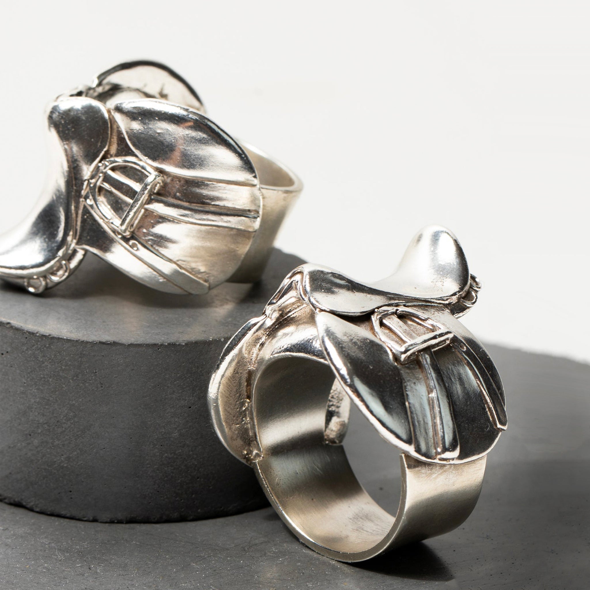 The Stirrups of Englan - British Saddle Ring SOLID SILVER